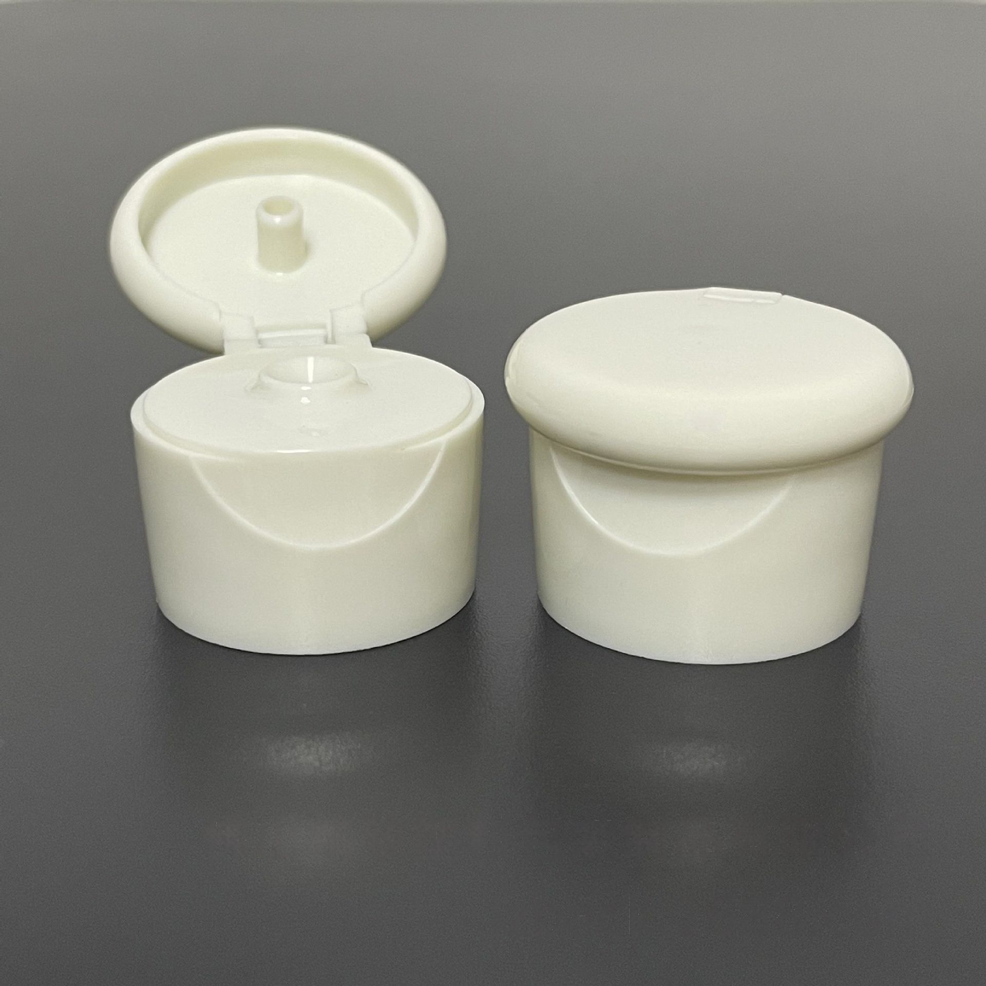 24mm Plastic Flip Top Cap 24-410 White Smooth Surface Dispensing Bottle Snap Top Cap